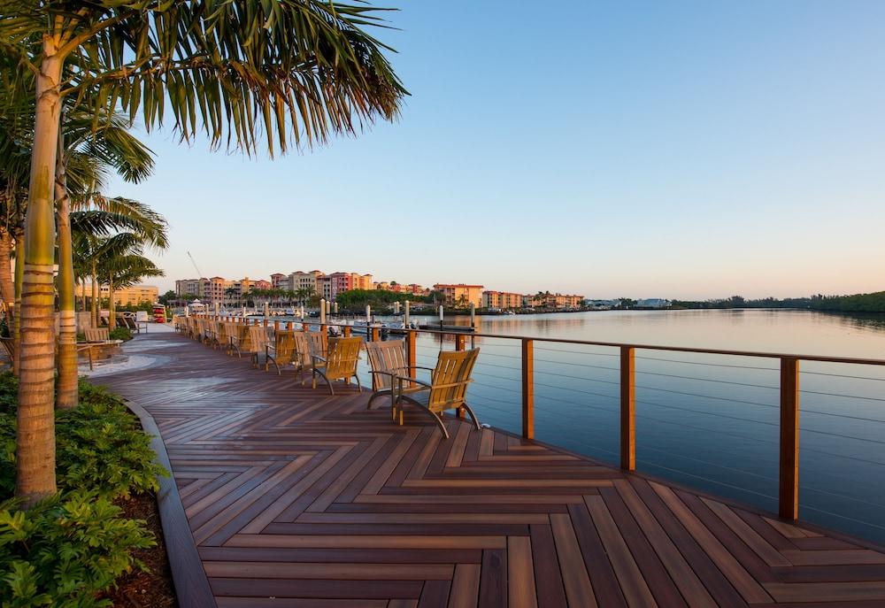 حياة هاوس نابولي / فيفث أفينو North North Naples المظهر الخارجي الصورة