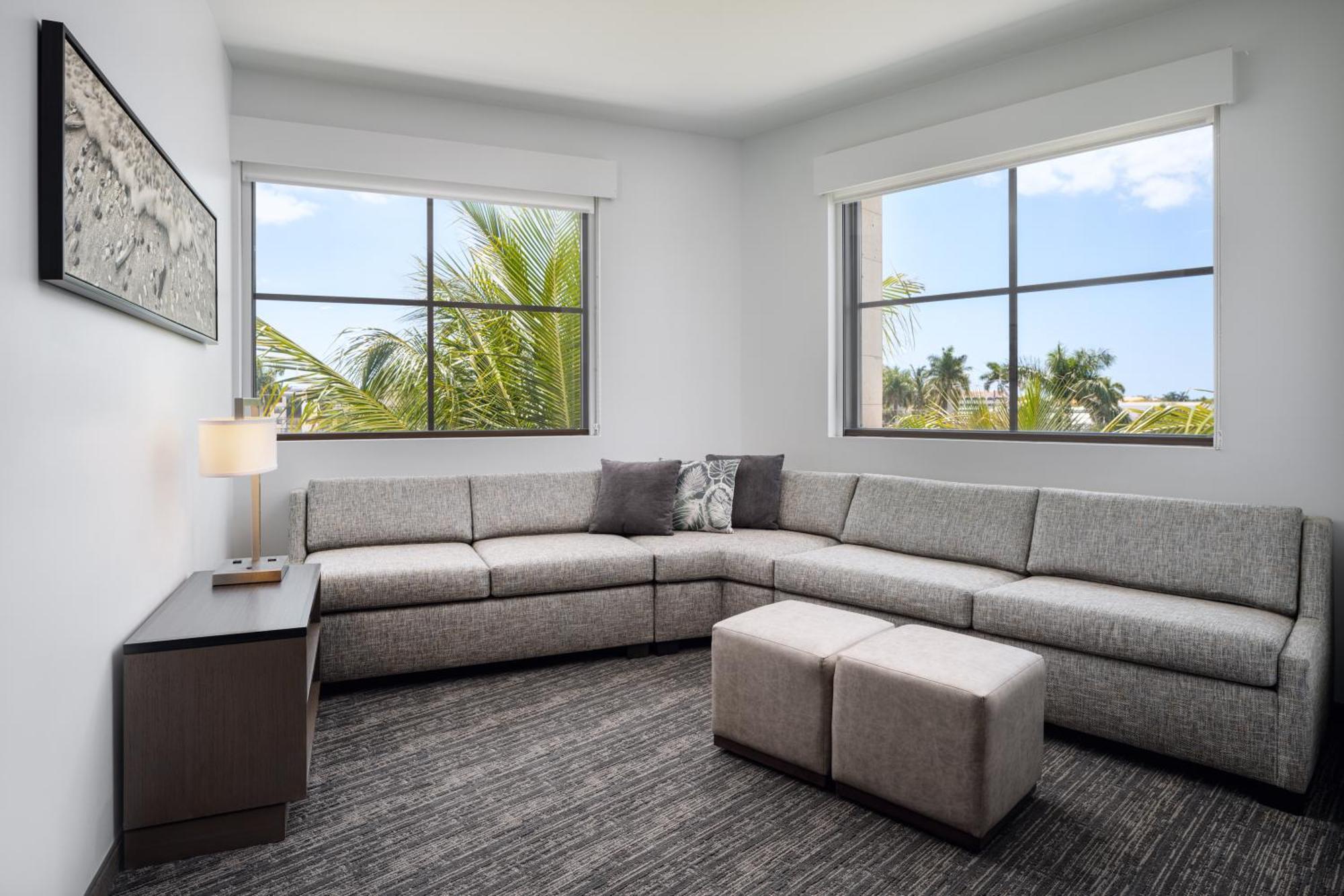 حياة هاوس نابولي / فيفث أفينو North North Naples المظهر الخارجي الصورة